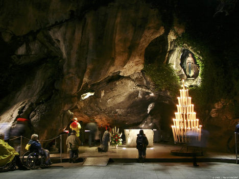 Lourdes- Ave Maria