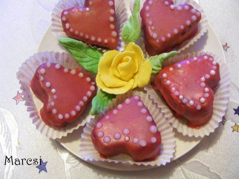 Valentin napi szívecskés desszert