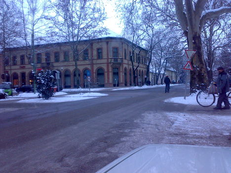 20101217083