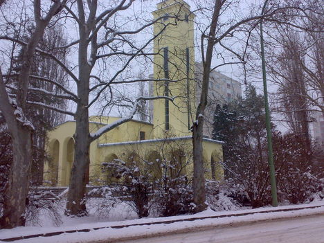 20101218085