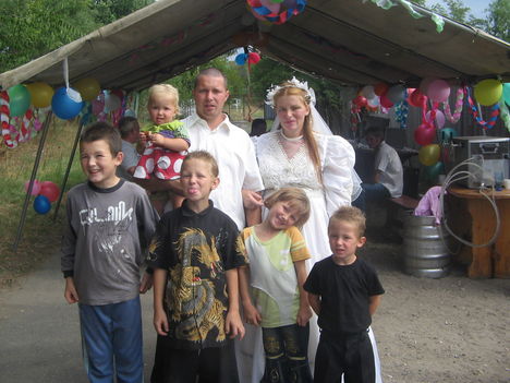 Kis családom