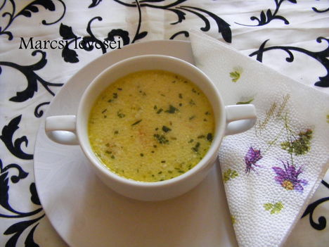 Tárkonyos leves