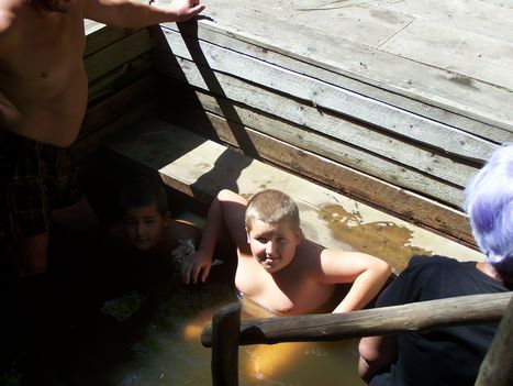 Hargitafürdő,4 fokos vízben