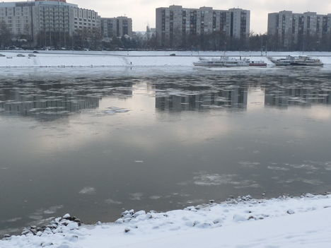 P1400866