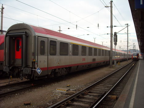 Bahn 024