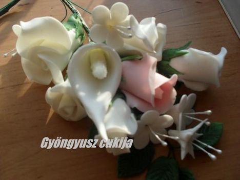ízelítő a fondant virágaimból 10