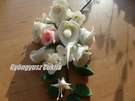 ízelítő a fondant virágaimból 1