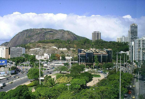 Brazília. 8