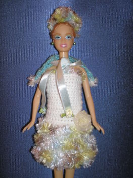 Horgolt Barbie ruha