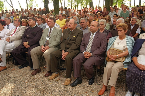 Szentmise a Szent Anna káplnánál.