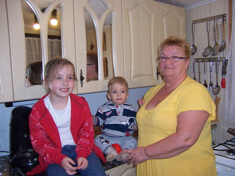 2012 március 12-18 szülinap névnap mama papa 028