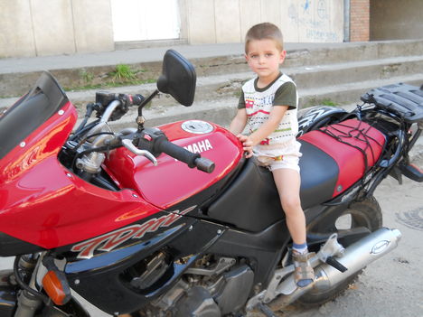 Erik a motoros