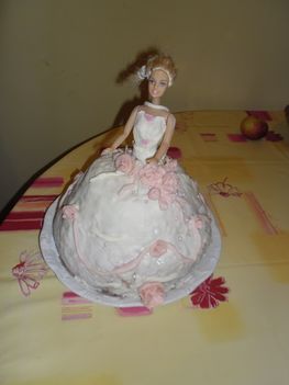 Barbie torta - csokikrémes