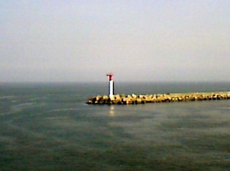 Calais moló vége. irány mutató torony
