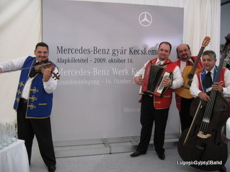 Mercedes gyár alapkő letétel 2010