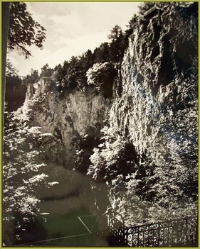 63. Szlovákia - A Baradla cseppkőbarlang bejárata Domicanál