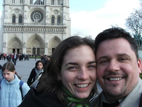 Párizs - Notre Dame előtt