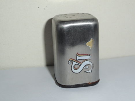 Sótartó 33