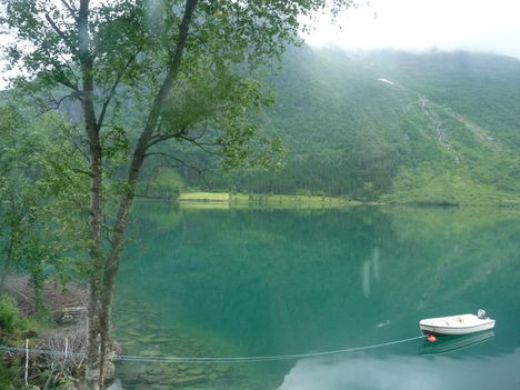 Stryn tó tiszta vize