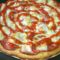 Szalámis Paprikás Pizza Aludttejes Teljeskiörlésű Tésztán1