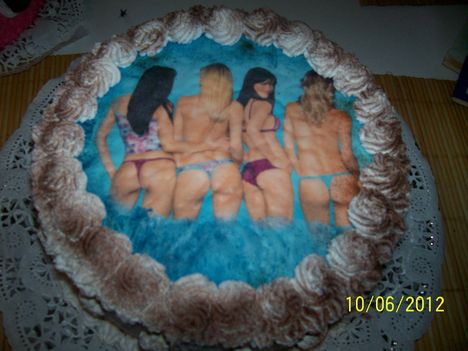 Kép 340 szexis torta!