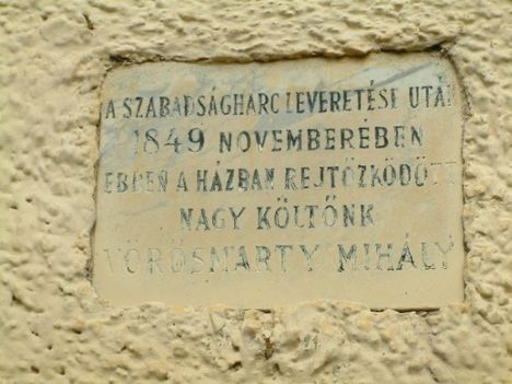 1297182948ujszaszi .úszász