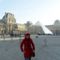 Louvre Előtt