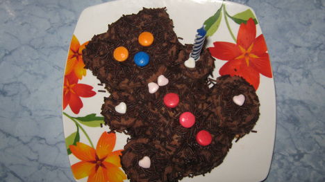 Kismackó torta-csokis