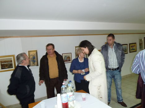 Kiállításom vendégei: férjem, alpolgármester úr, én, Tóth Eszter, Papi Viktor