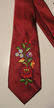 Kalocsai hímzett nyakkendő 3