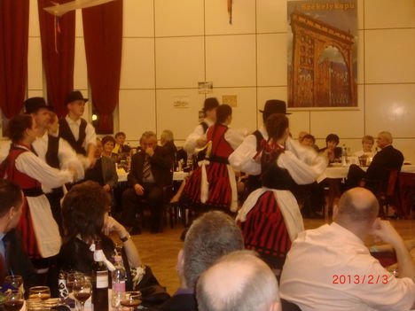 Néptáncosok Székely táncokat mutattak be