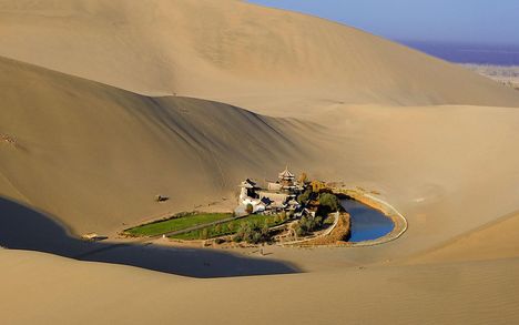 Mongol-Kina Gobi sivatagában