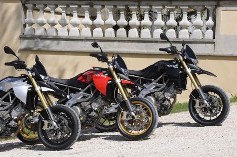 Aprilia_SMV_750_Dorsoduro_2