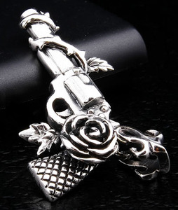 gun-rose-cowboy-pendant-6