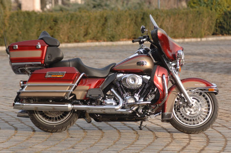 Motorok-Harley-Davidson-Electra-Glide-Ultra-Classic_1