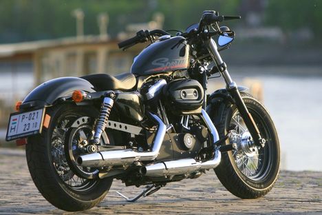 Motorok-Harley-Davidson-Forty-Eight_13