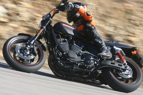 Motorok-Harley-Davidson-XR-1200X-2010