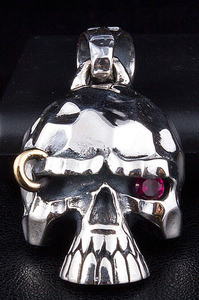 punk-skull-pendant