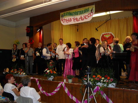Nótás találkozó:- 5