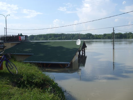 2013.06.06 .08 tetőzés