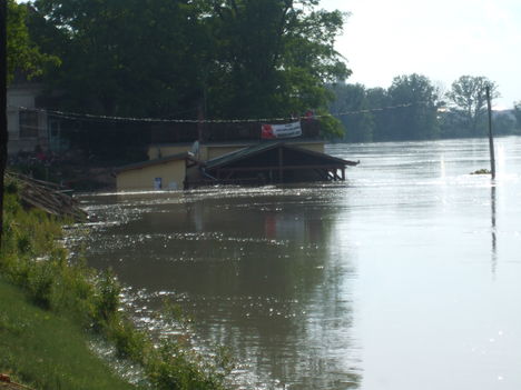 2013.06.06 .08 tetőzés