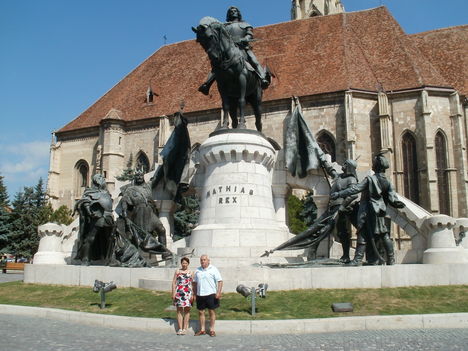 Mátyás szobornál