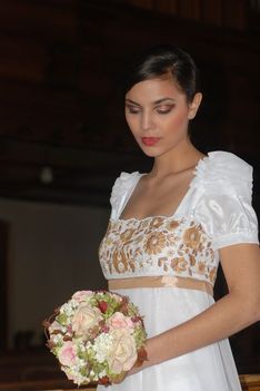 Matyó mintás menyasszonyi ruha