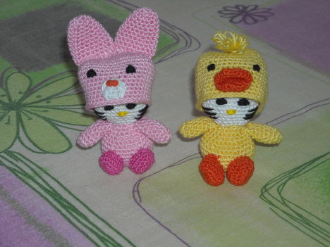 Jelmezes  Hello Kitty 2 változat