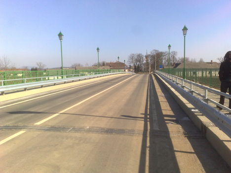 04032012516