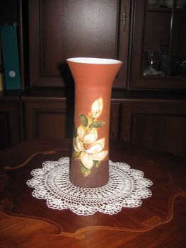 Váza vegyes technikával
