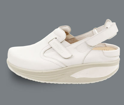 amsterdam_woman_white