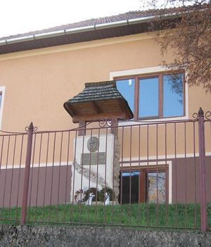 Ady emlékmű és iskola