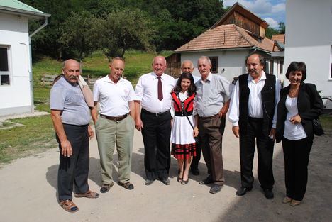 Ozsdola-i napok,székely zászló felvonása.