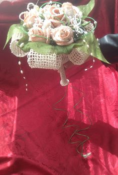 Horgolt  menyasszonyi rozsacsokor